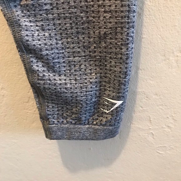 Gymshark grey leggings - Picture 4 of 7
